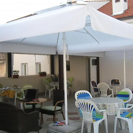 Klaudija S Charming & - One Bedroom Apartment *
