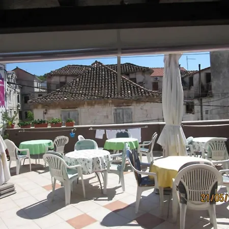 Klaudija S Charming & - One Bedroom Apartment