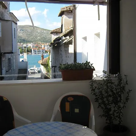 Klaudija S Charming & - One Bedroom * 特罗吉尔